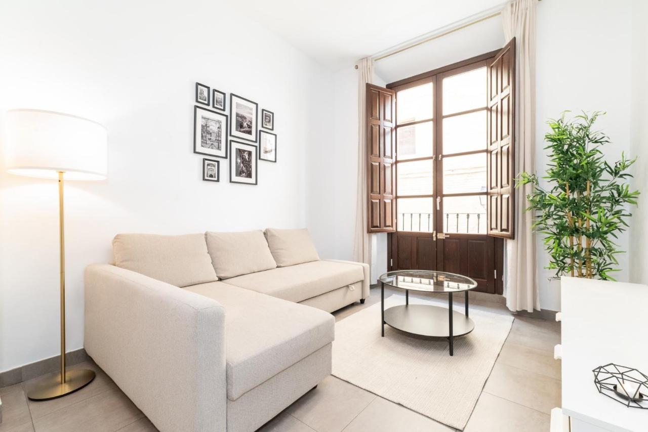 Moderno Apartamento Centro De Granada 2 ภายนอก รูปภาพ